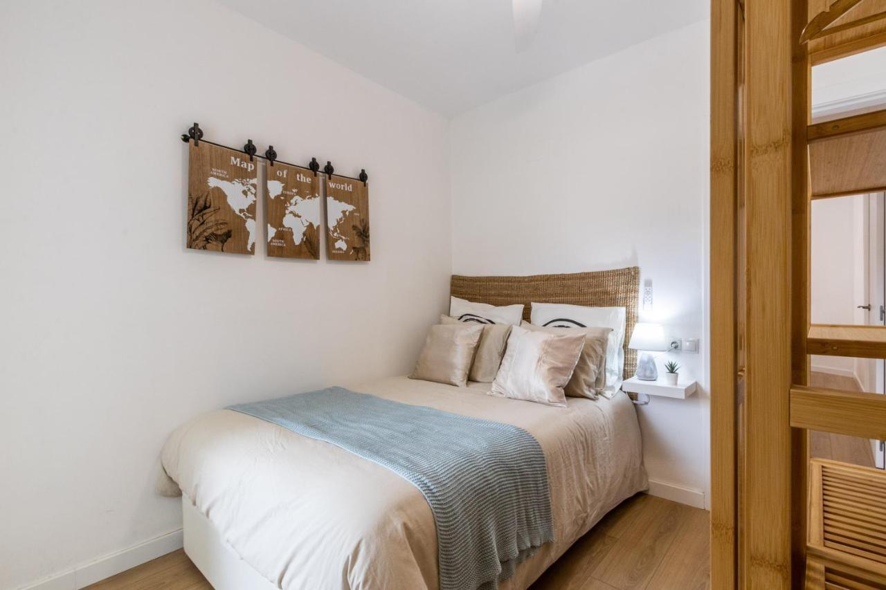 Exclusive Apartments Barcelona 4 Personas Torrella テラサ エクステリア 写真