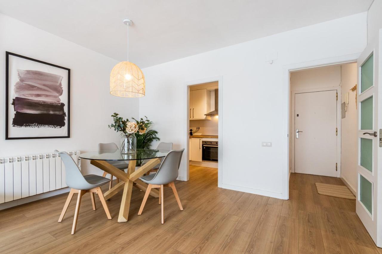 Exclusive Apartments Barcelona 4 Personas Torrella テラサ エクステリア 写真