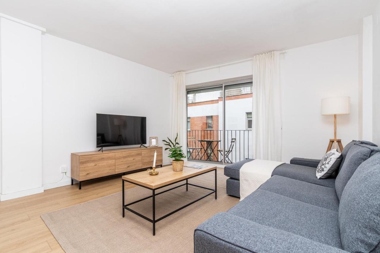 Exclusive Apartments Barcelona 4 Personas Torrella テラサ エクステリア 写真