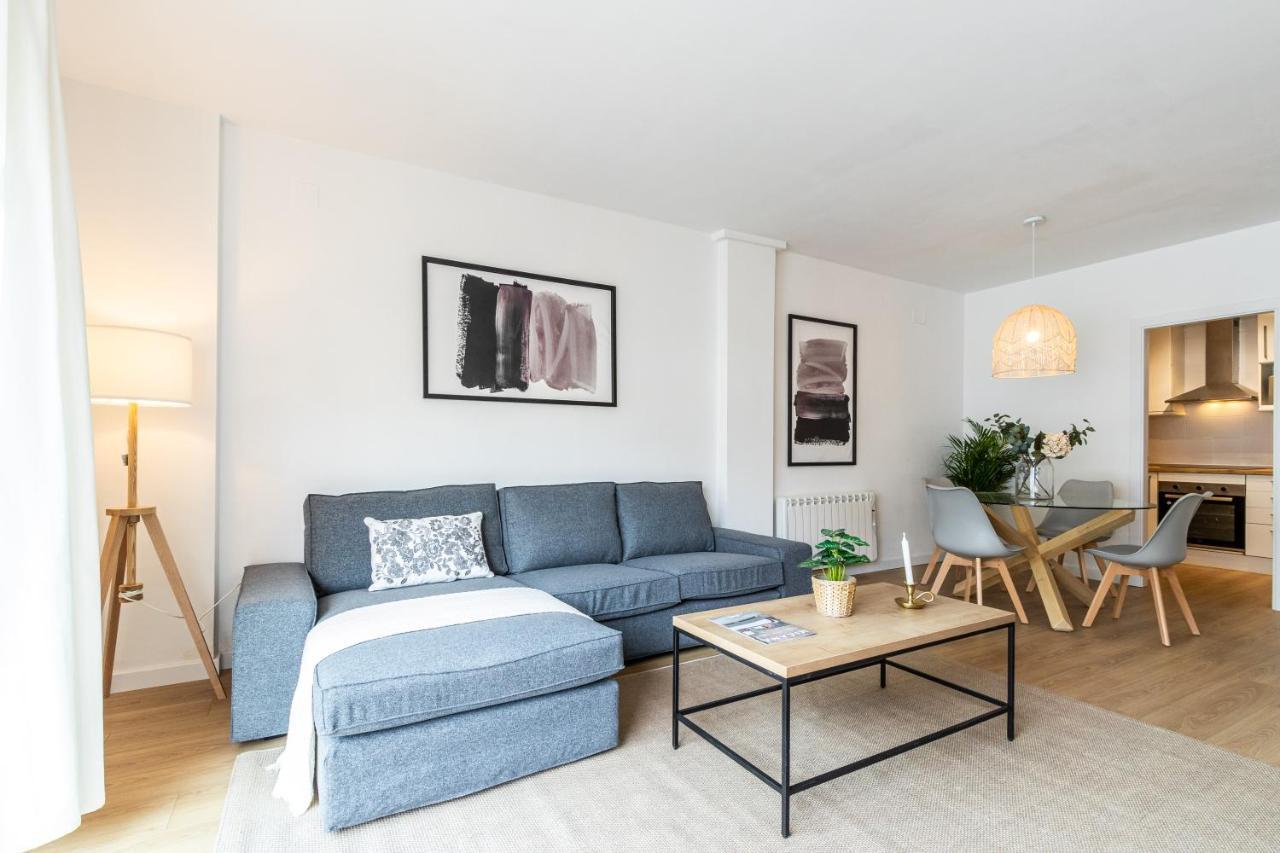 Exclusive Apartments Barcelona 4 Personas Torrella テラサ エクステリア 写真